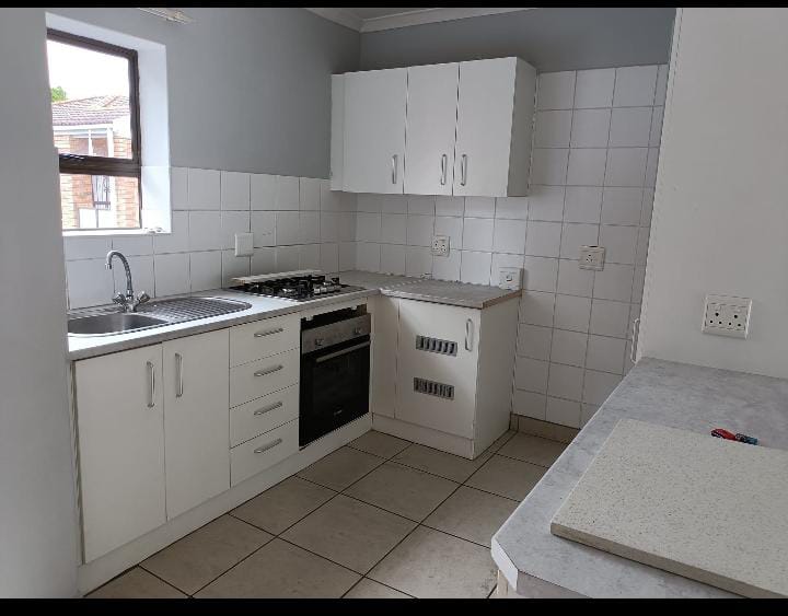 To Let 2 Bedroom Property for Rent in George South Western Cape